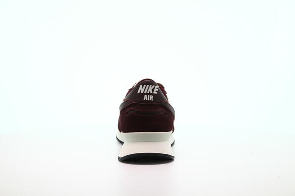 Nike air vortex maroon best sale